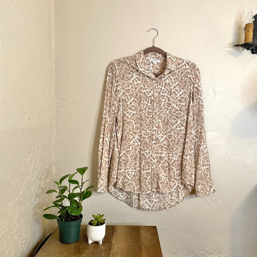 beachlunchlounge Neutral Beige Animal Print Button Down, Women's S